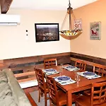 3-Bedroom Vacation Home Steps To Camelback Ski Area Ski-In Ski-Out