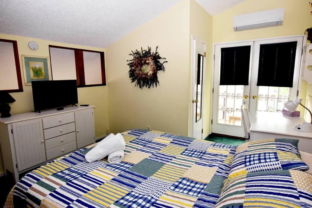 3-bedroom Vacation Steps To Camelback Area Ski-in Ski-out Holiday home