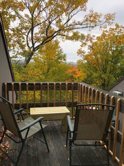 Holiday home 3-bedroom Vacation Steps To Camelback Area Ski-in Ski-out Crescent Lake
